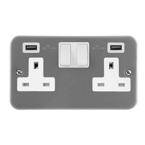13 Amp Metalclad Socket Outlets - 2 gang switched with twin USB outlets