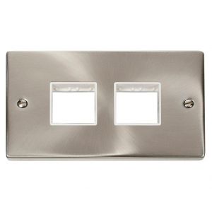 3 gang plate 2 x 2 apertures - white inserts