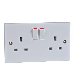 13 Amp Socket outlet - 2 gang SP switched c/w twin earth terminal