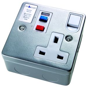 RCD Latching Sockets - RCD socket 1 gang 30mA 13A - white