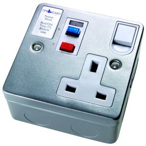 RCD Latching Sockets - RCD socket 1 gang 30mA 13A - white